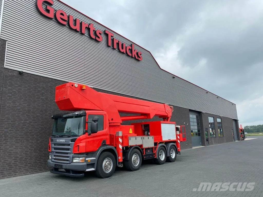 Scania P420 8X4 + BISON PALFINGER TKA 57 KS HOOGWERKER/HU Auto košare