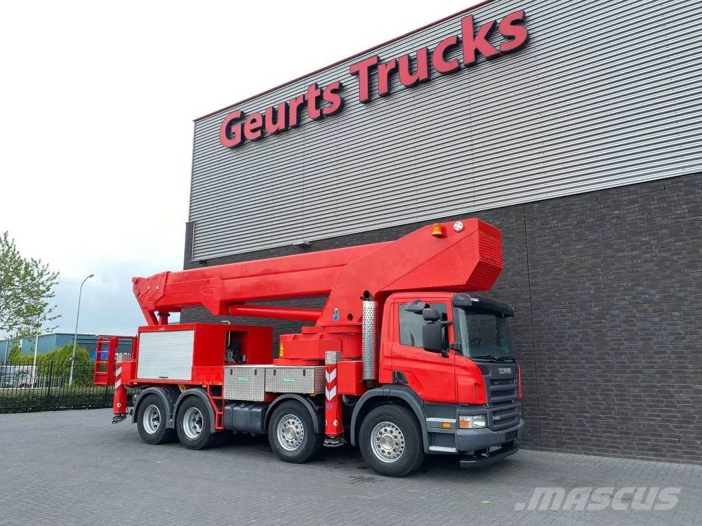 Scania P420 8X4 + BISON PALFINGER TKA 57 KS HOOGWERKER/HU Auto košare