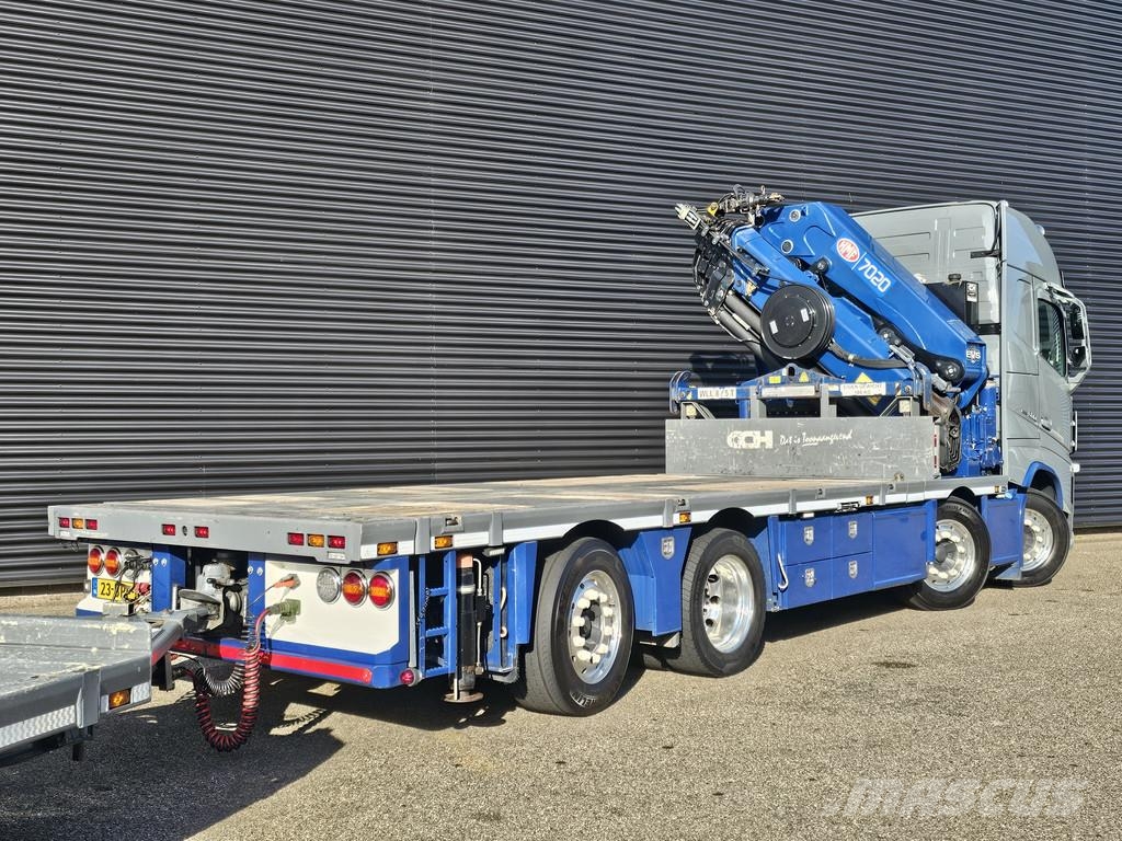Volvo FH 500 8x2 / HMF 70 tm CRANE + JUMBO TRAILER 起重车