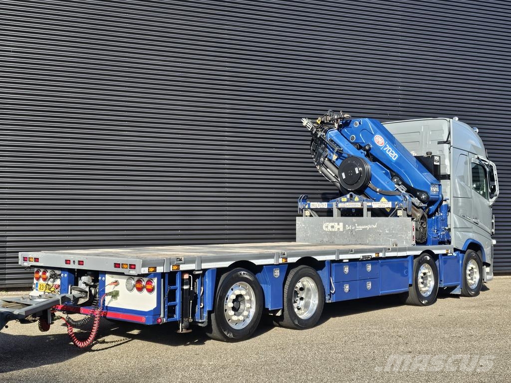Volvo FH 500 8x2 / HMF 70 tm CRANE + JUMBO TRAILER 起重车