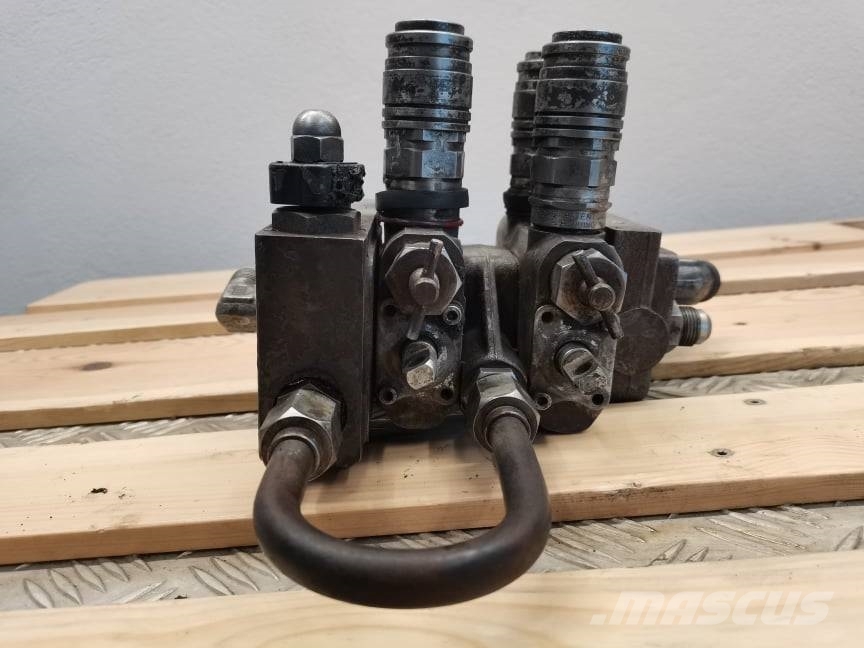 Massey Ferguson 3090 {hydraulic distributor} Hydraulika