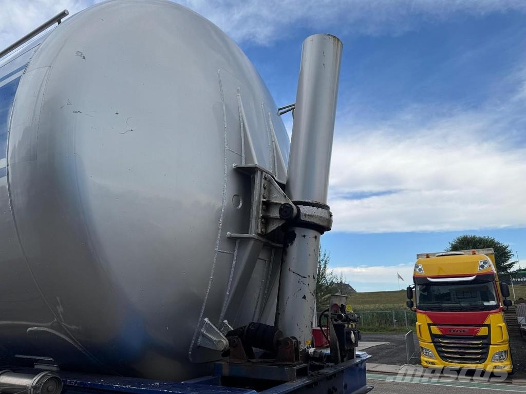 LAG O-3-40 02 3 AXLE KIPPER + 61.000 LITER TANK Tankopleggers