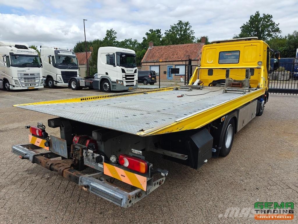 Iveco EuroCargo 120-220L 4x2 Half Sleeper Cabin (3 Perso مركبات إصلاح الأعطال