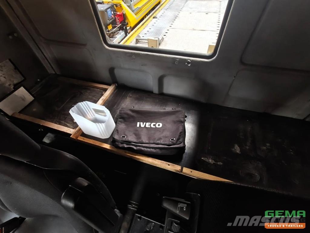 Iveco EuroCargo 120-220L 4x2 Half Sleeper Cabin (3 Perso مركبات إصلاح الأعطال