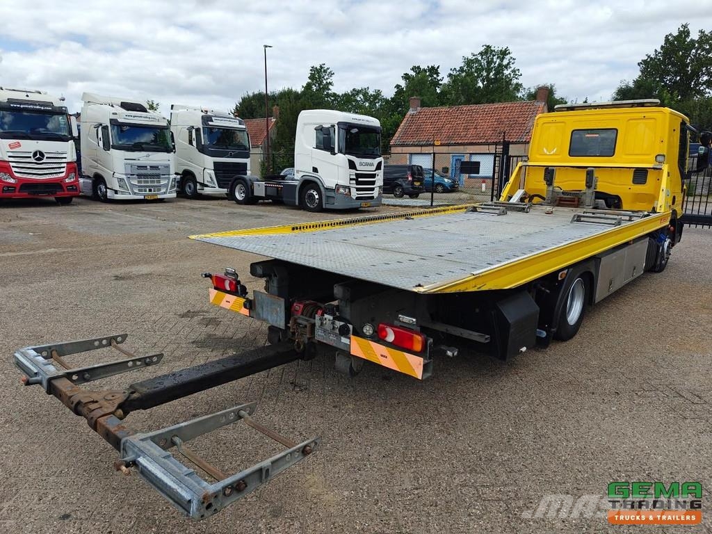 Iveco EuroCargo 120-220L 4x2 Half Sleeper Cabin (3 Perso مركبات إصلاح الأعطال