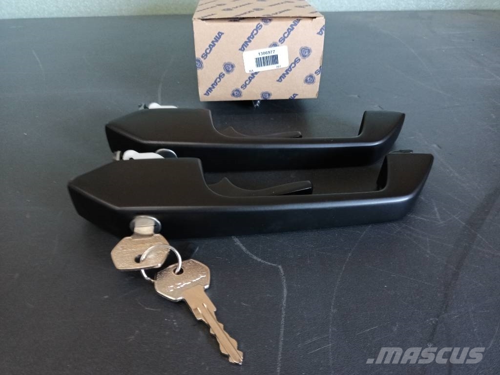 Scania DOOR HANDLE 1306977 Καμπίνες και εσωτερικό