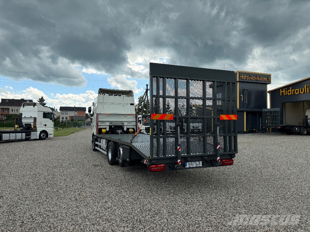 DAF XF 480 Camiones de superficie plana/cabrestantes