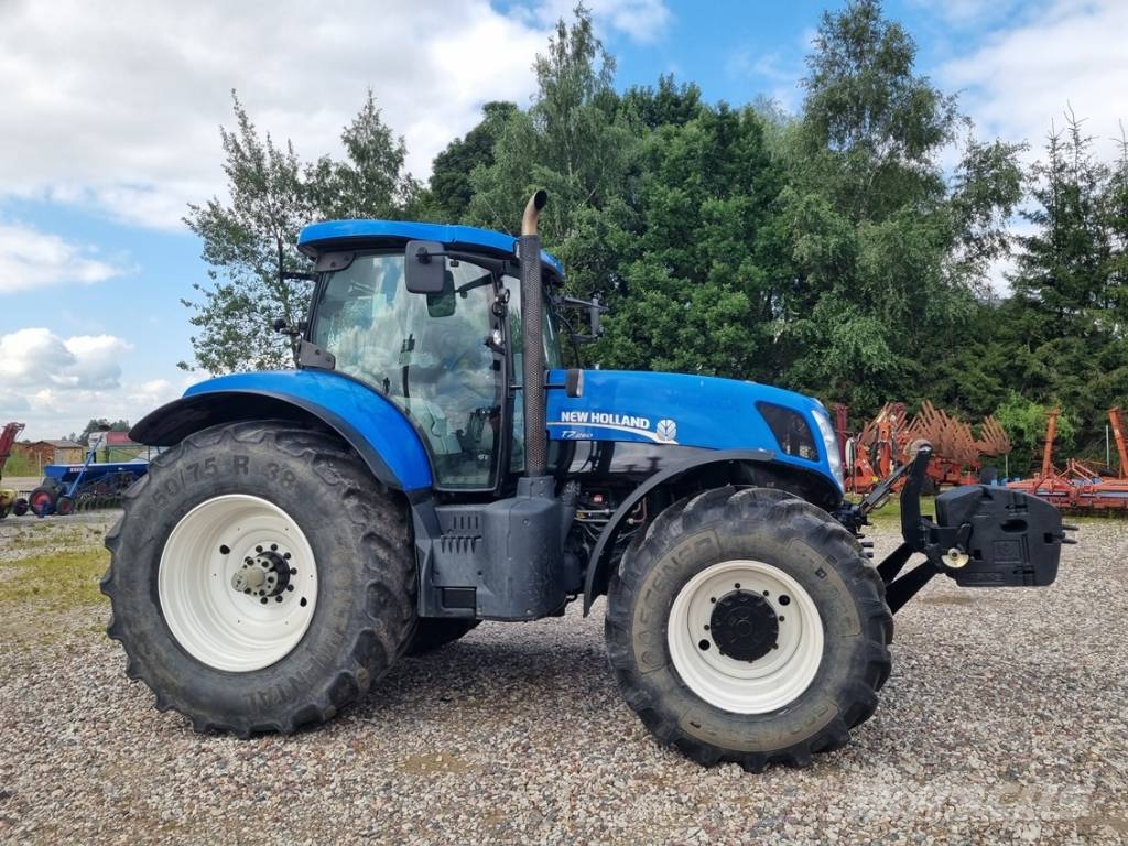 New Holland T 7.260 Traktoriai