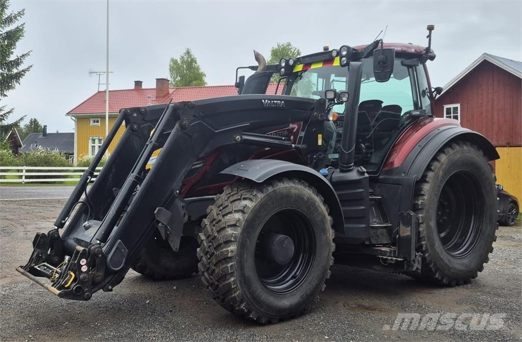 Valtra T174A Traktorit