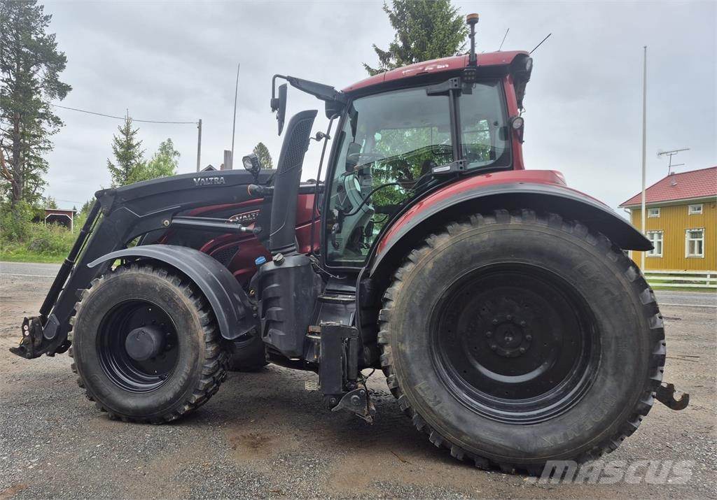Valtra T174A Traktorit