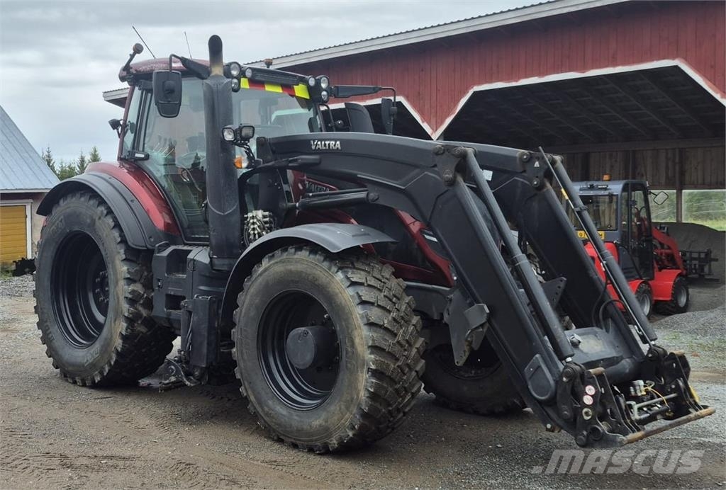 Valtra T174A Traktorit