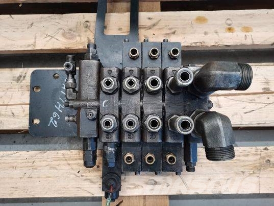 CAT TH 63 hydraulic distributor Hidraulika