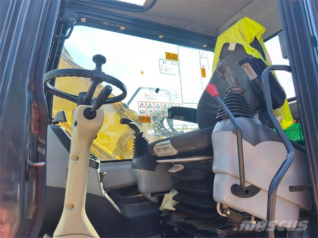 Komatsu PW 160 - 7E0 4X4 Construction - Others