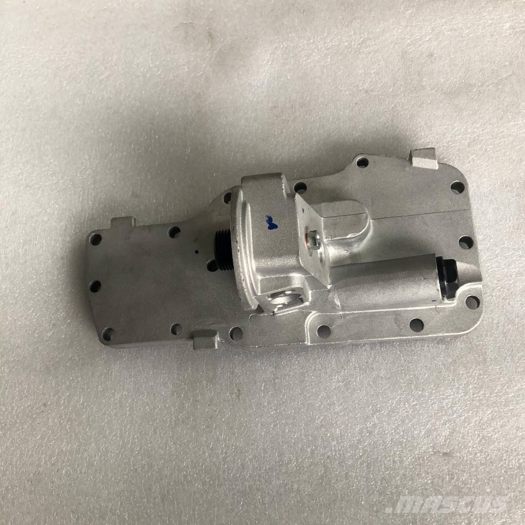 Cummins Oil Filter Head 4931572 4983355 4931571 4983354 Motorer