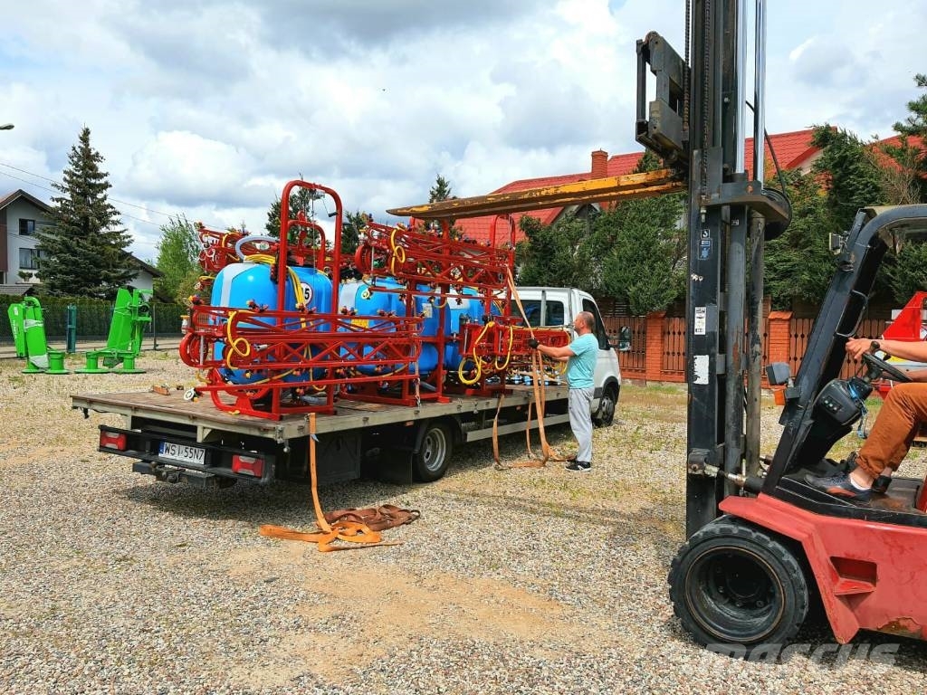Biardzki 400 L sprayer / pulvérisateur / P329/2 - 12m Trailed sprayers