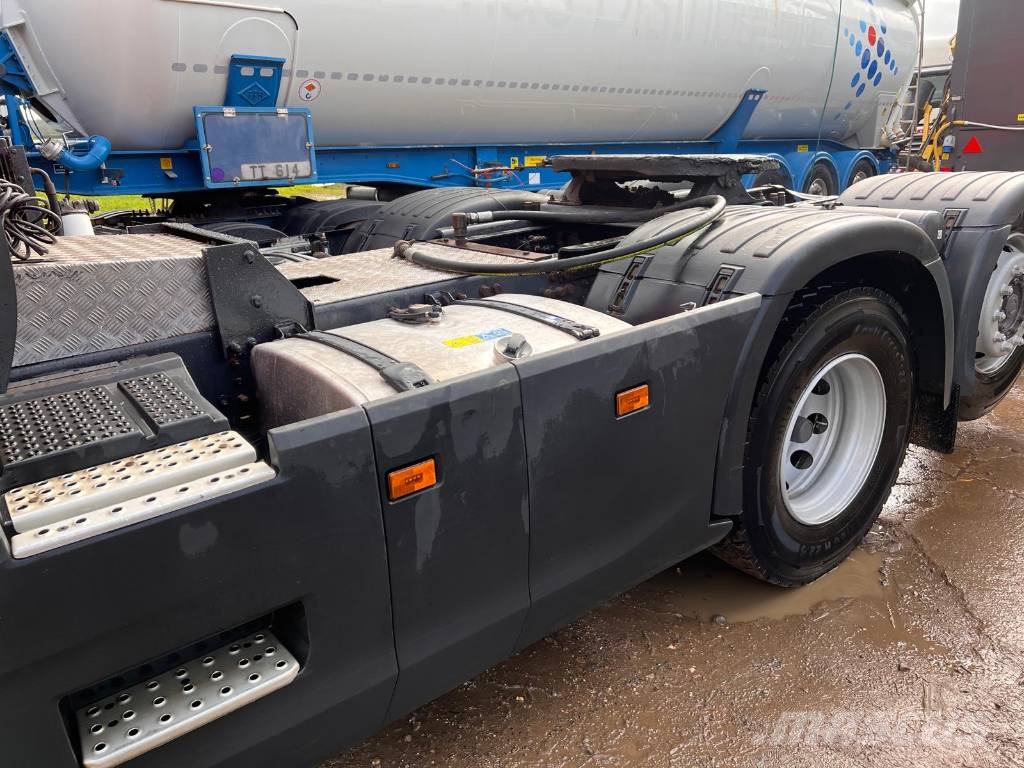 Scania P 450 Cavalos mecânicos