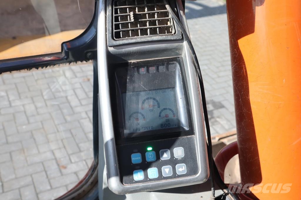 Doosan DX180LC | BUCKET | CW QUICK COUPLER Raupenbagger