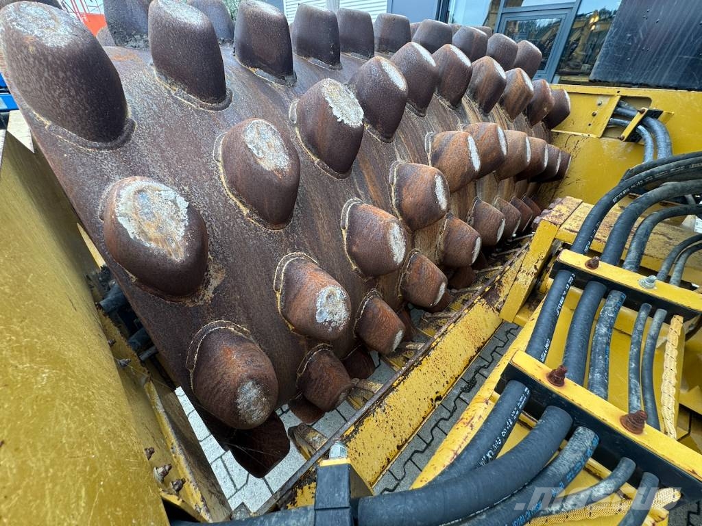CAT CP68B Soil compactors