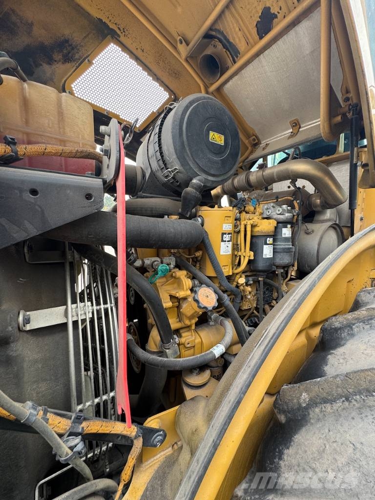 CAT CP68B Soil compactors