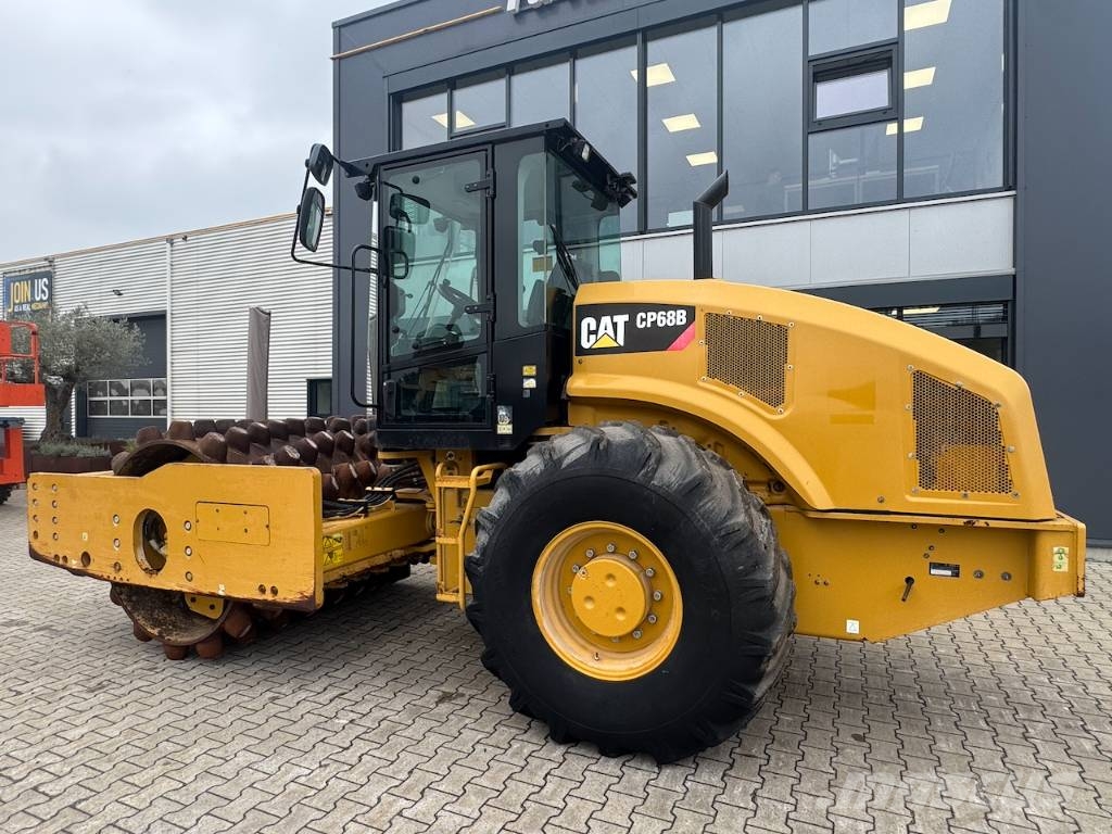 CAT CP68B Soil compactors