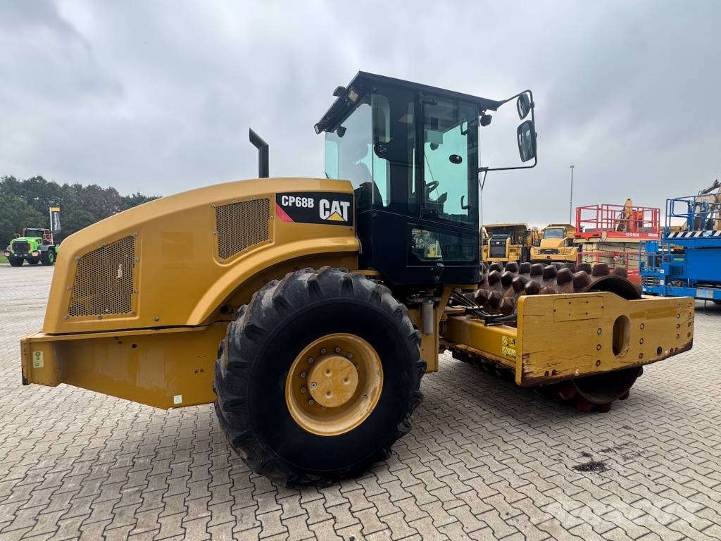 CAT CP68B Soil compactors