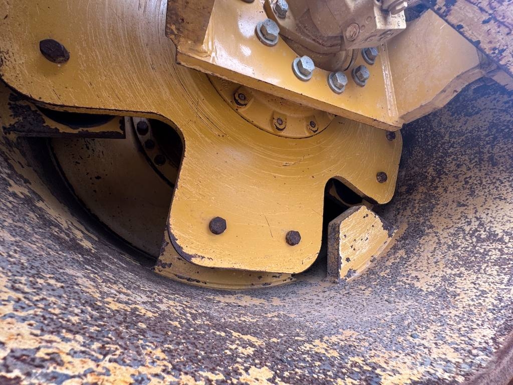 CAT CP68B Soil compactors