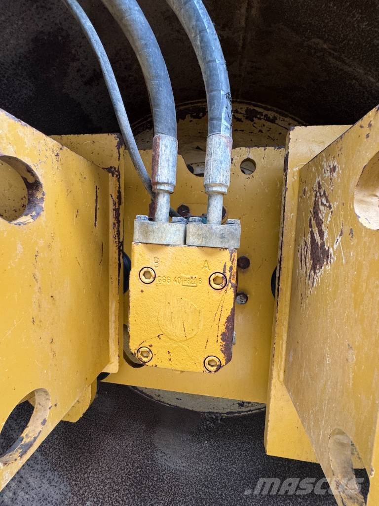 CAT CP68B Soil compactors