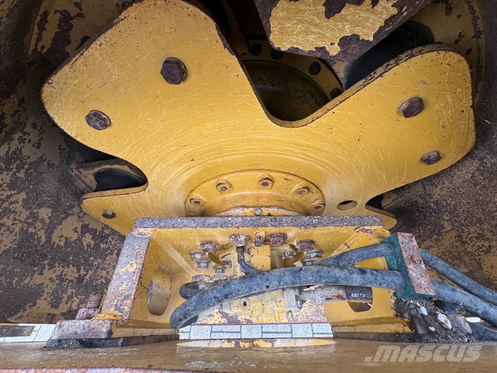 CAT CP68B Soil compactors