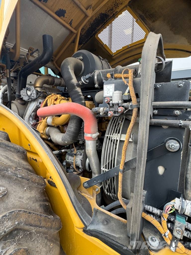 CAT CP68B Soil compactors