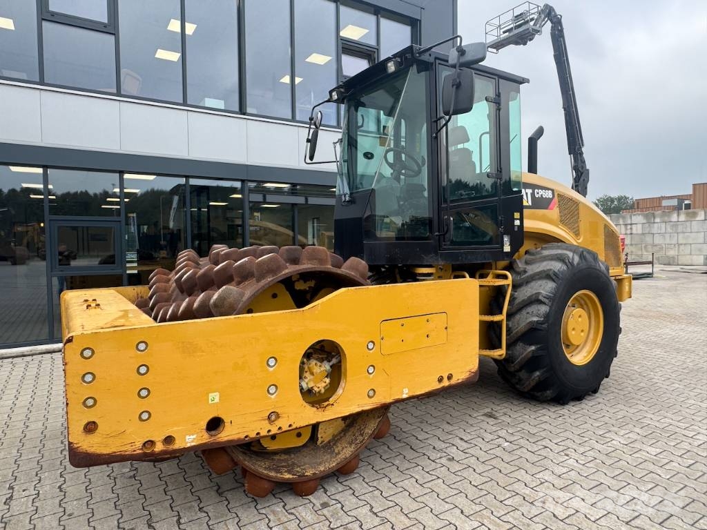 CAT CP68B Soil compactors