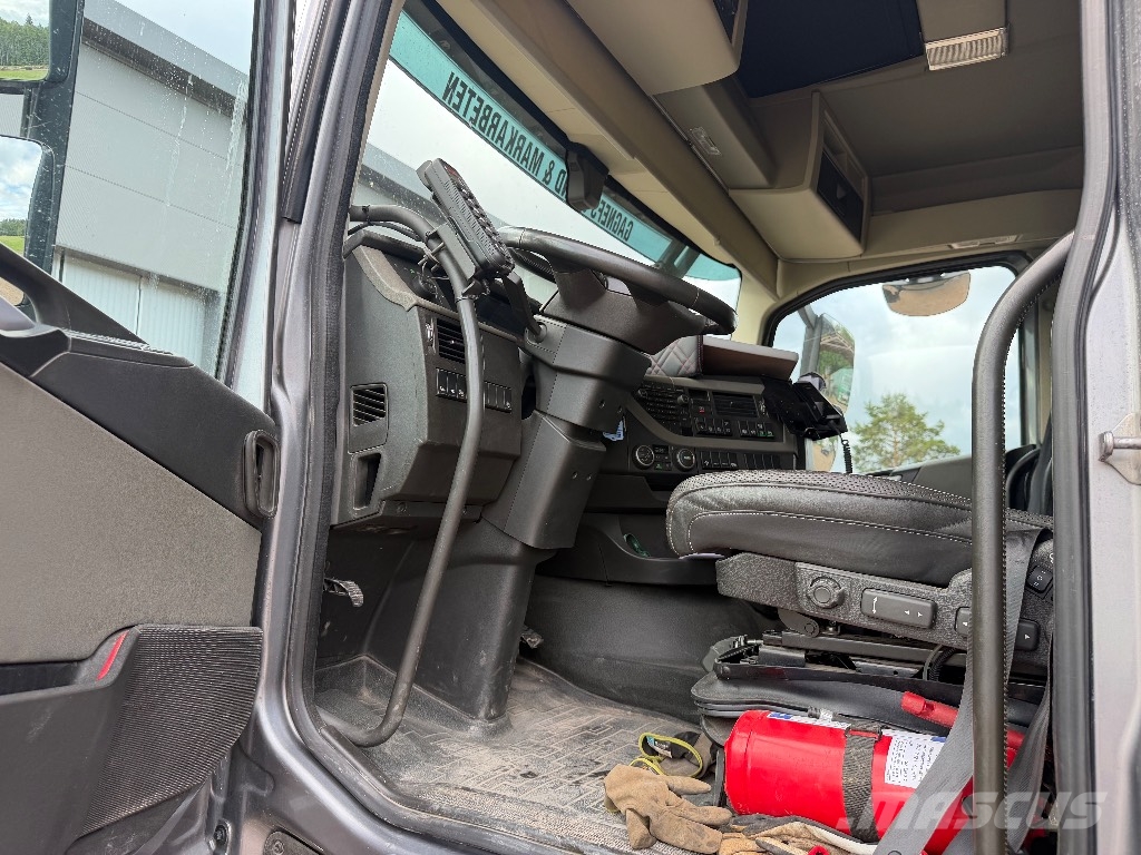 Volvo FH 12 460 工程吊钩车