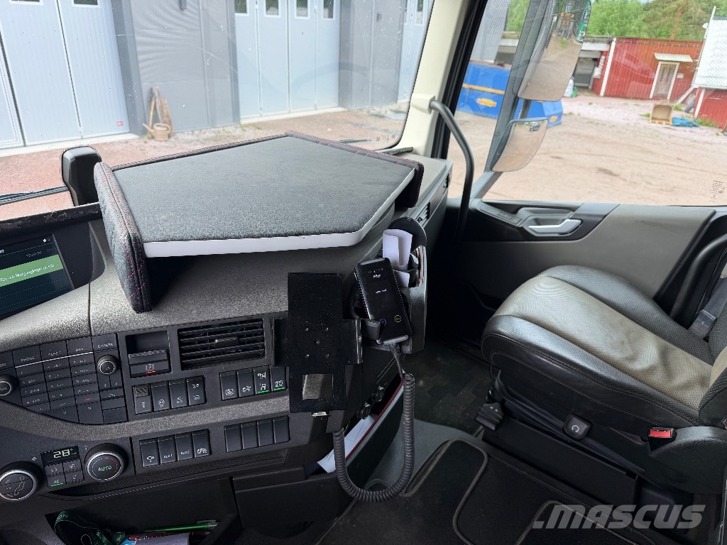 Volvo FH 12 460 工程吊钩车