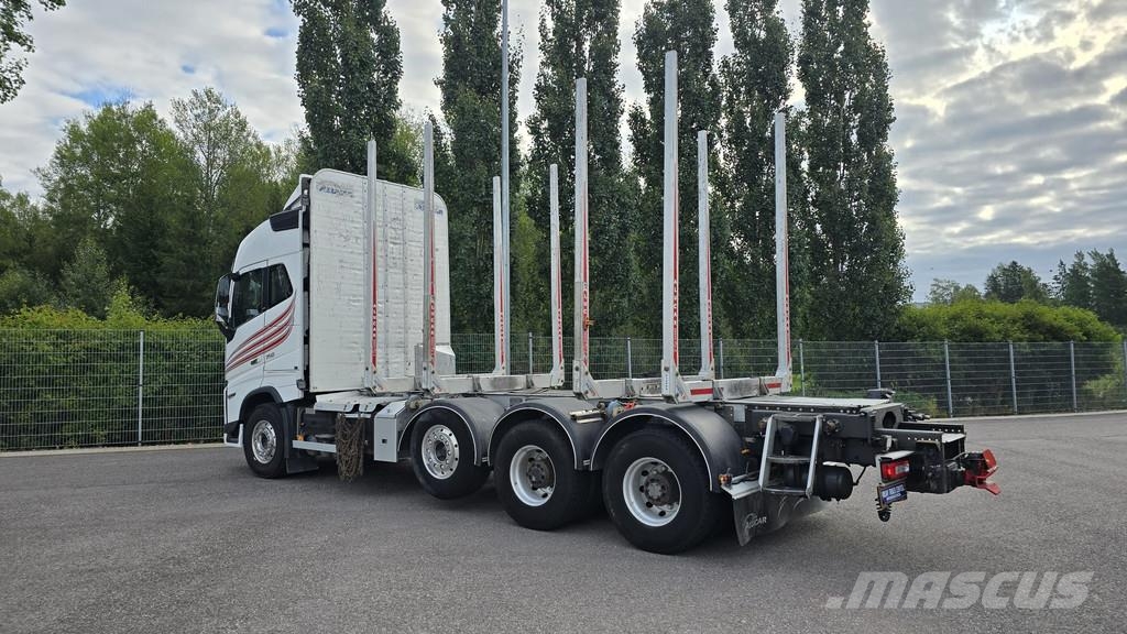 Volvo FH Puuautot