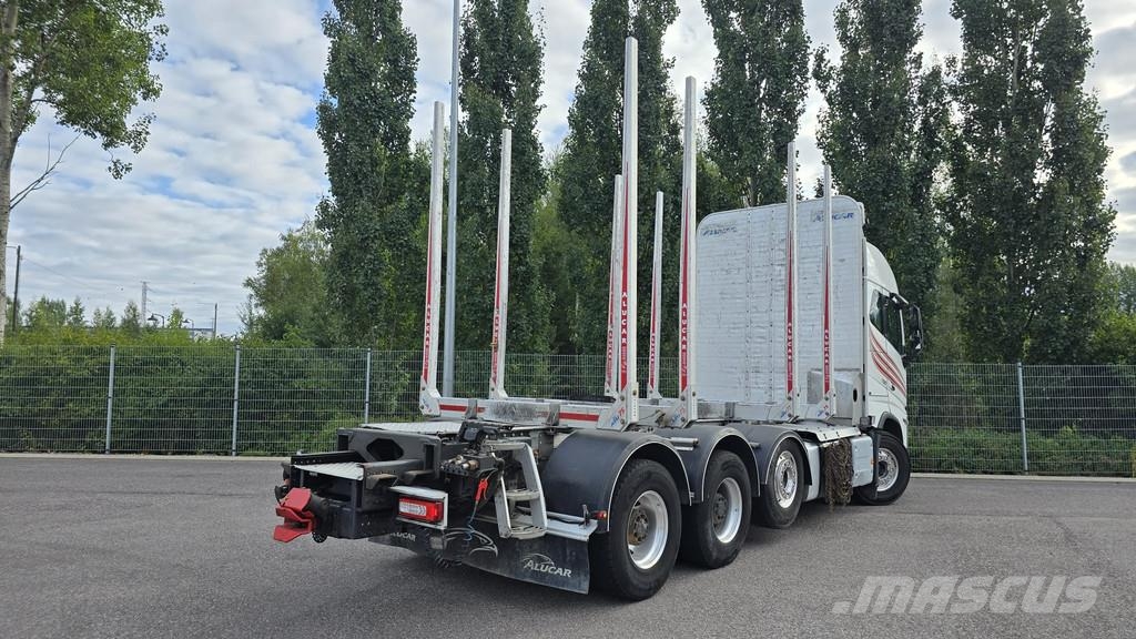 Volvo FH Puuautot