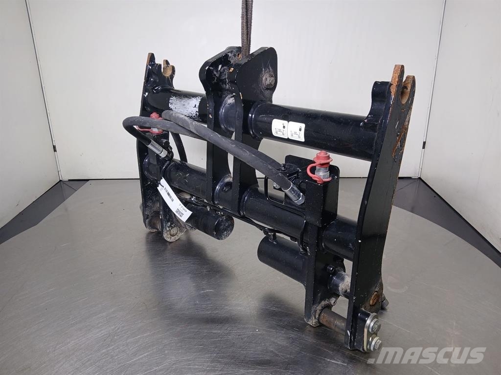 Terex TL70 - Quick coupler/Schnellwechsler/Snelwissel Brze spojke