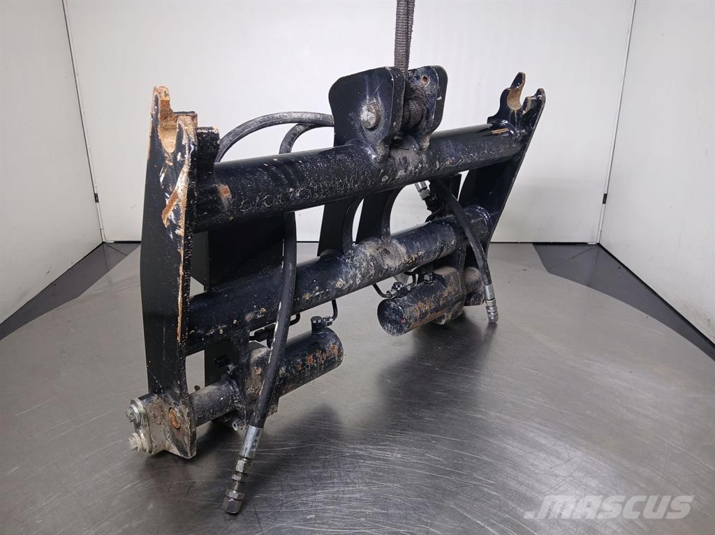 Terex TL70 - Quick coupler/Schnellwechsler/Snelwissel Brze spojke