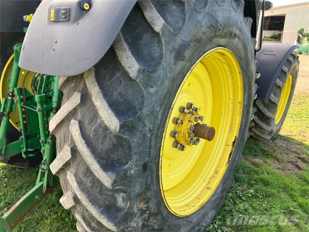 John Deere 6170R Tractoren