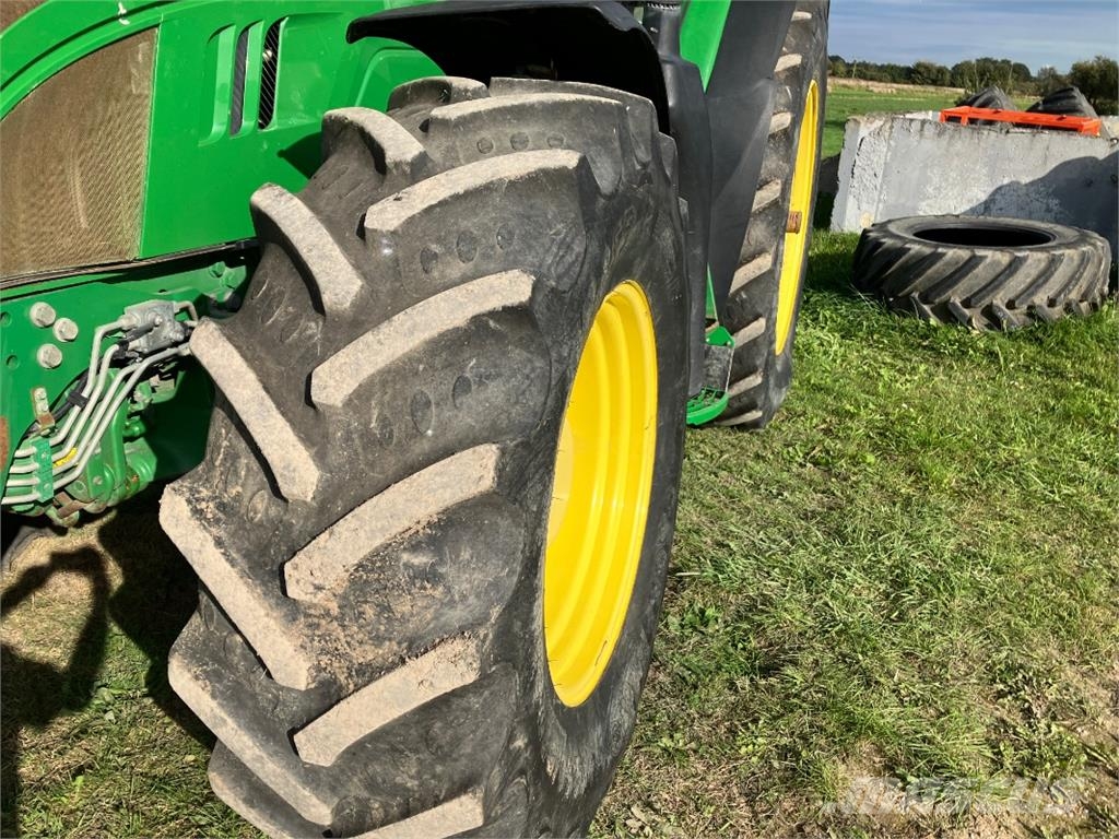John Deere 6170R Tractoren