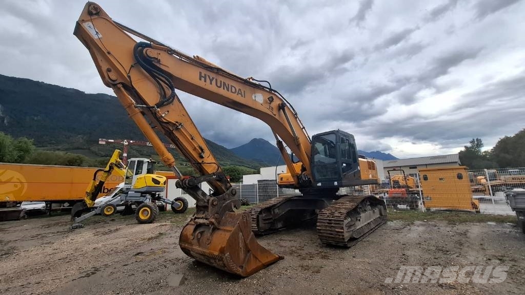 Hyundai R320LC-7A High walker Crawler excavators