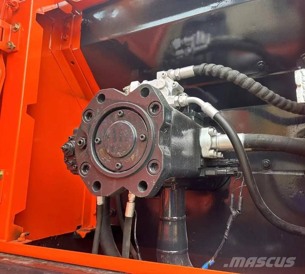 Doosan DX 300 LC Lánctalpas kotrók