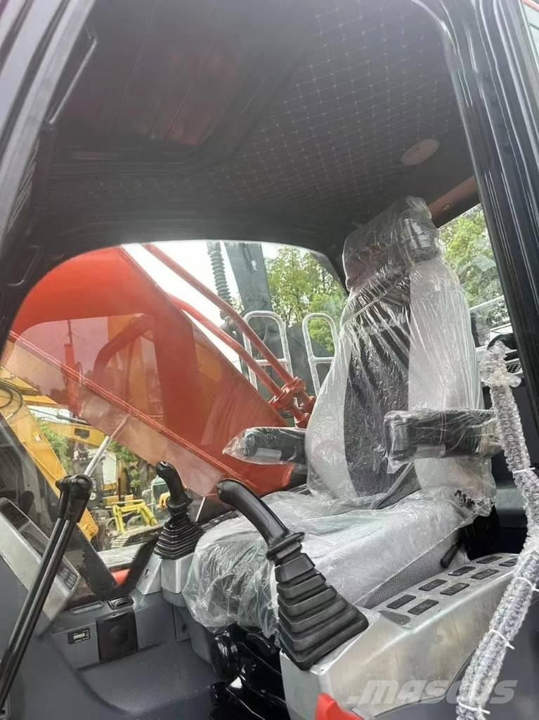 Doosan DX 300 LC Lánctalpas kotrók