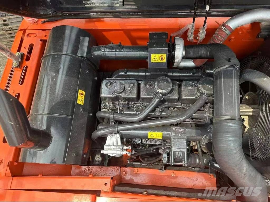 Doosan DX 300 LC Lánctalpas kotrók