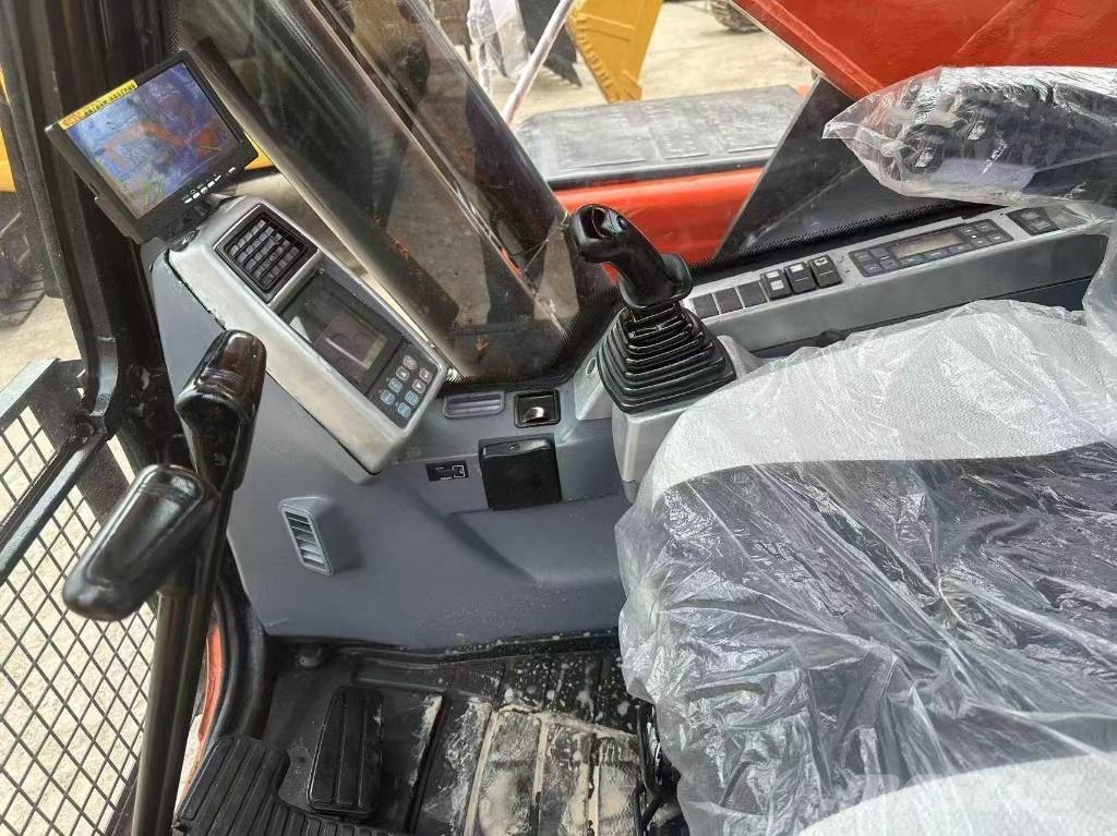 Doosan DX 300 LC Lánctalpas kotrók