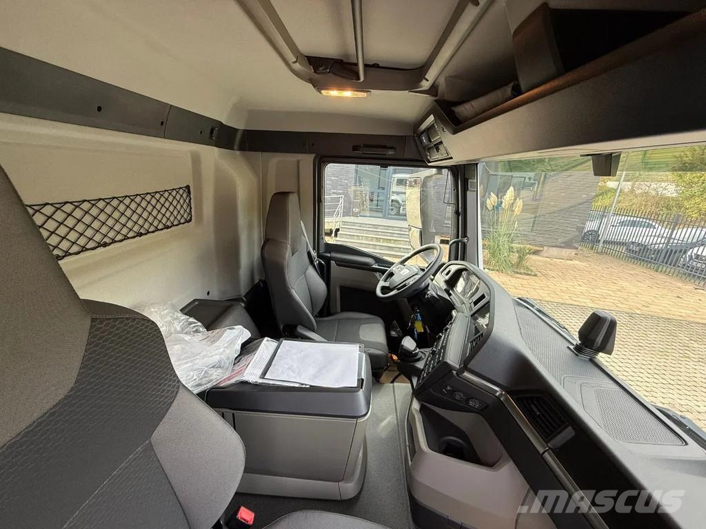 MAN TGS 26.480 MAN TGS 26.480 6x2 Hiab 302-5 All-Terrain-Krane