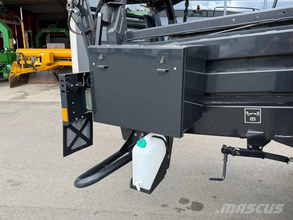 New Holland BIGBALER 1270 PLUS BigBaler 1270 Plus CropCutter V 목초 수확기