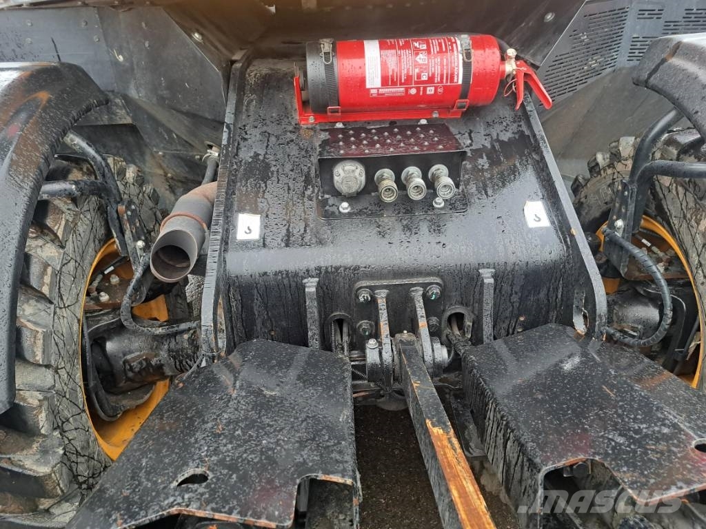 JCB 110 W Hydradig / Rototilt Pihdeillä / Excavadoras de ruedas