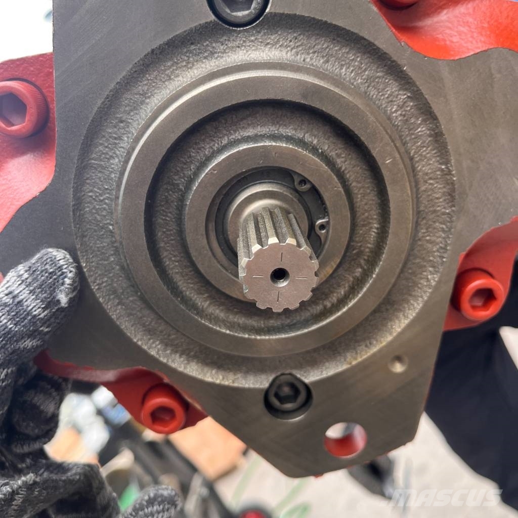 Hitachi PSVD2-27E Main Pump EX55 Hydraulic Pump Transmission