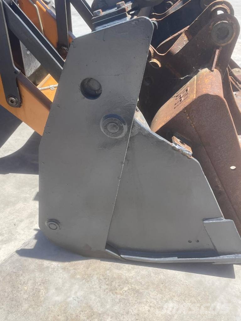 CASE 580 ST Backhoe