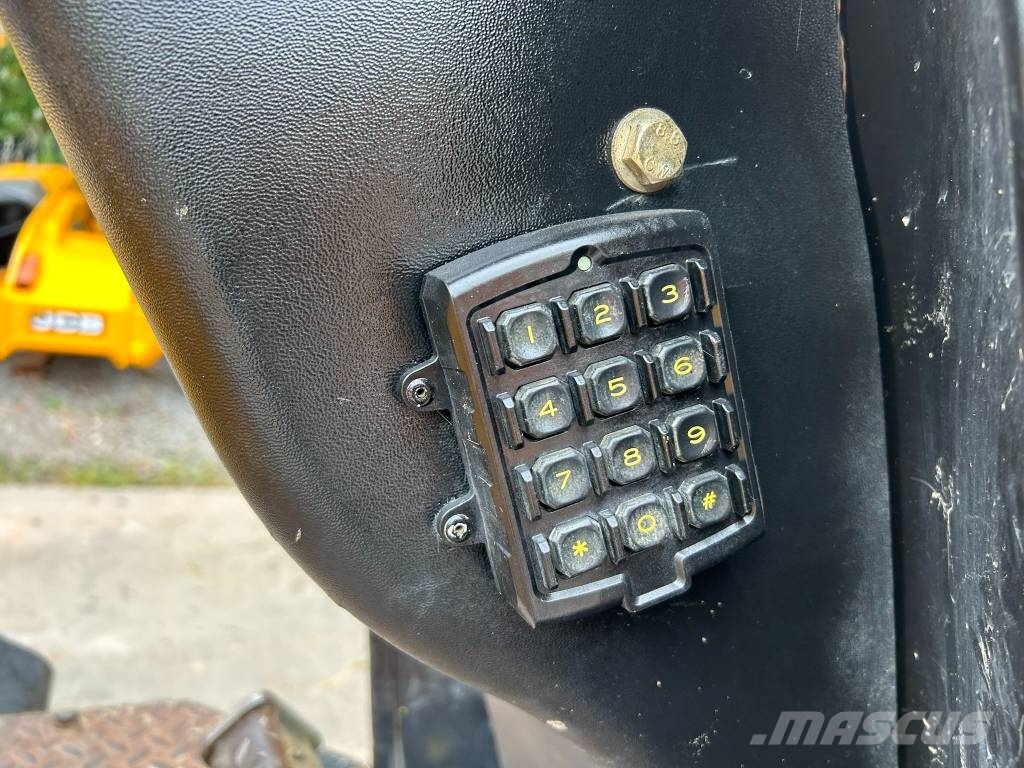 Mecalac TA 3 H Vehículos compactos de volteo