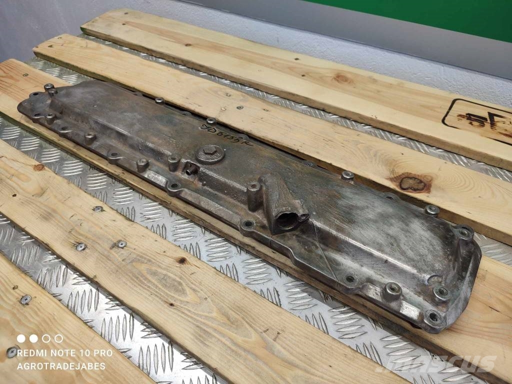 John Deere 6155R (R534105)  valve cover Motorok
